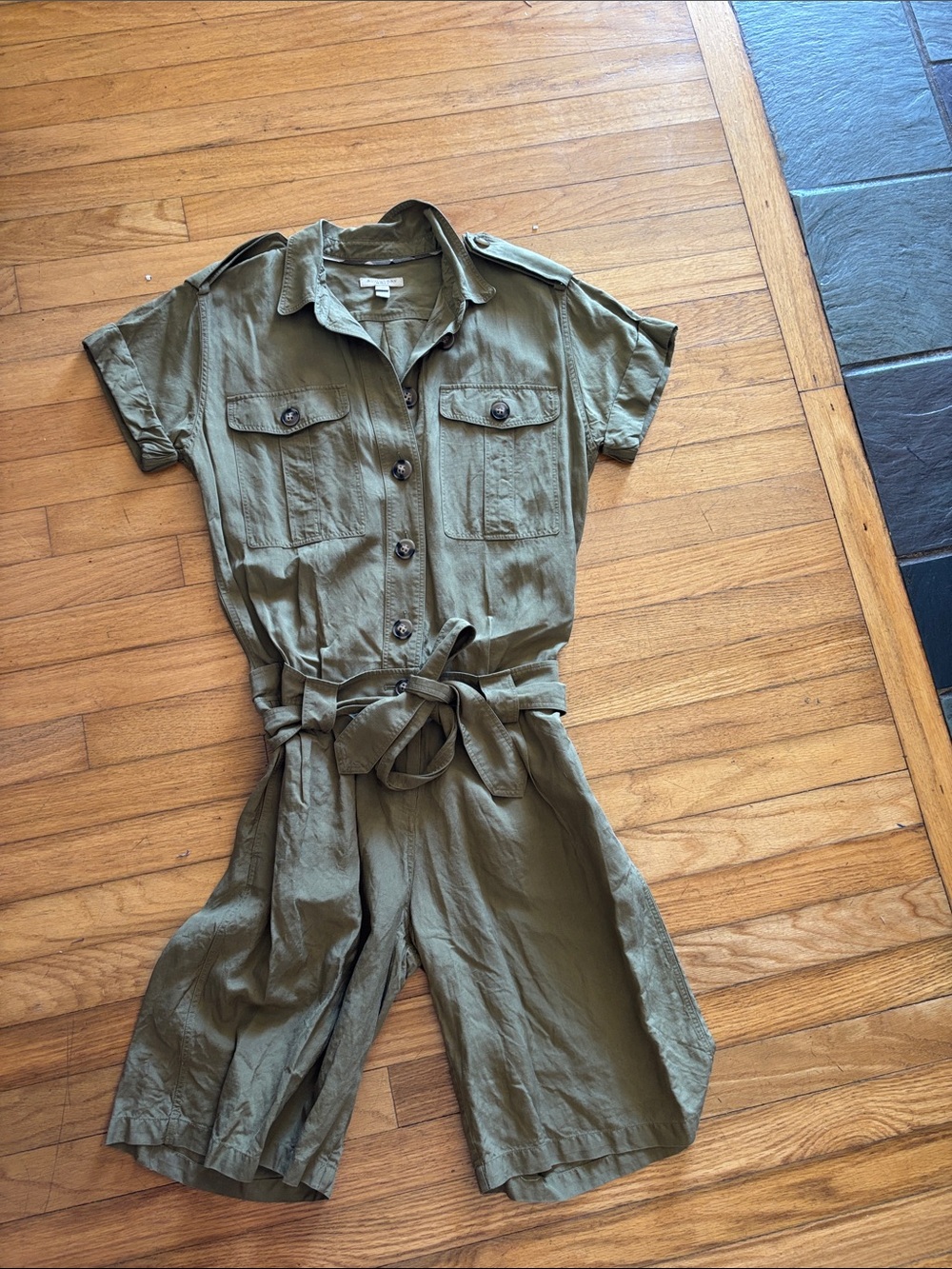 Burberry - Picture 1 of 3